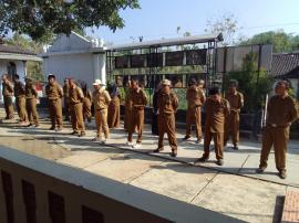 Tingkatkan Kedisiplinan Kerja Lewat Apel Kerja